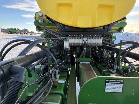2012 John Deere 1770NT CCS Planter