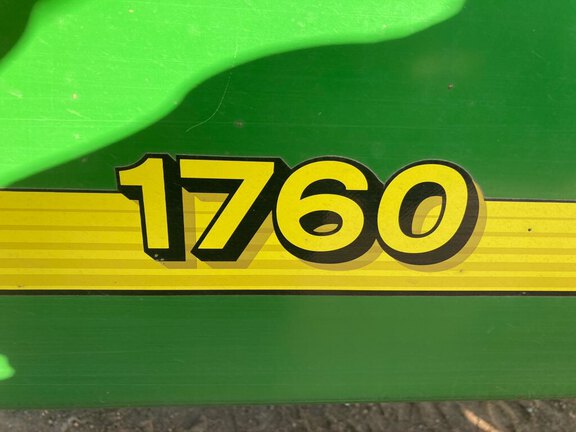 2011 John Deere 1760 Planter