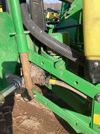 2011 John Deere 1760 Planter