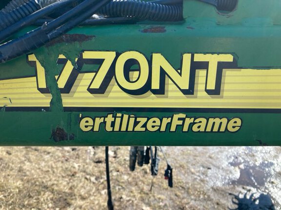 2002 John Deere 1770NT Planter