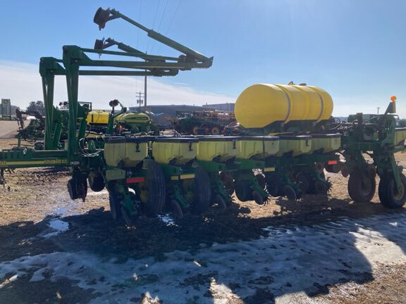 2002 John Deere 1770NT Planter