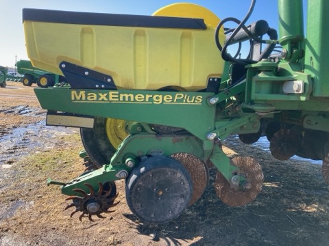 2002 John Deere 1770NT Planter