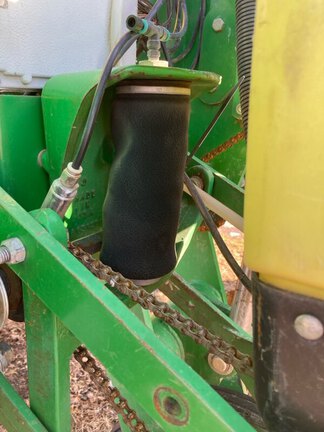 2002 John Deere 1770NT Planter