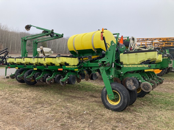 2002 John Deere 1770NT Planter