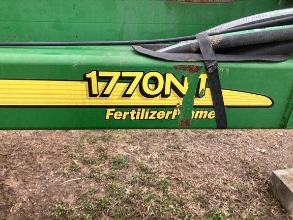 2002 John Deere 1770NT Planter