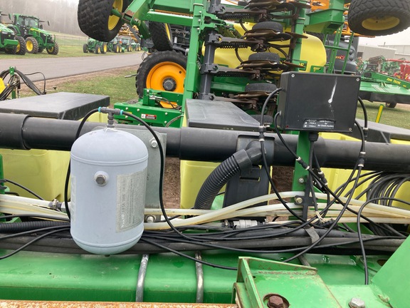 2002 John Deere 1770NT Planter