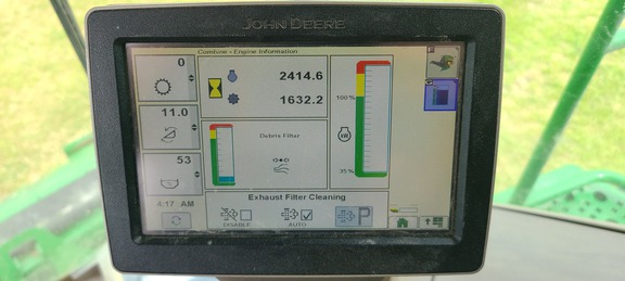 2017 John Deere S680 Combine
