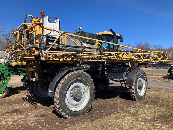 2013 RoGator RG1100 Sprayer/High Clearance