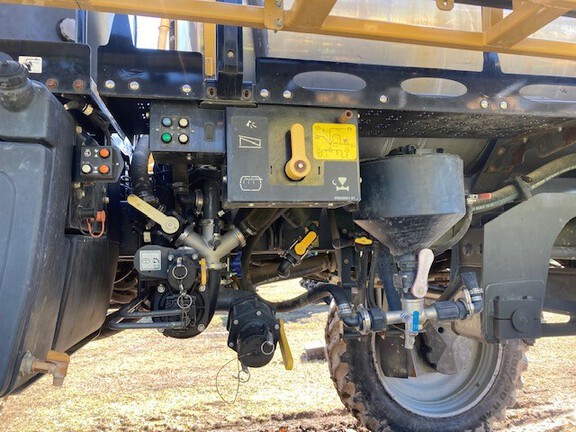 2013 RoGator RG1100 Sprayer/High Clearance