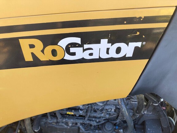 2013 RoGator RG1100 Sprayer/High Clearance