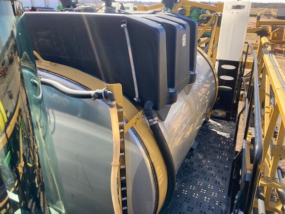 2013 RoGator RG1100 Sprayer/High Clearance