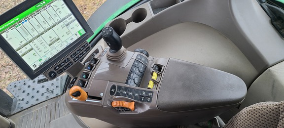 2017 John Deere 7270R Tractor