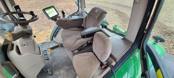 2017 John Deere 7270R Tractor