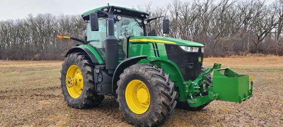 2017 John Deere 7270R Tractor