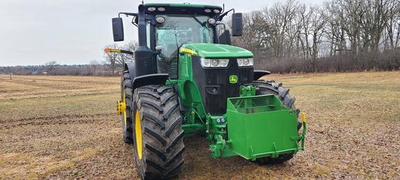 2017 John Deere 7270R Tractor