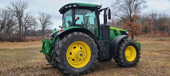 2017 John Deere 7270R Tractor
