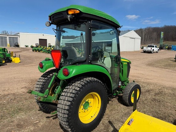 2022 John Deere 3039R Tractor Compact