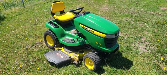 2012 John Deere X320 Garden Tractor