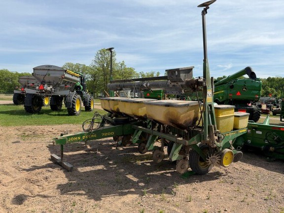 John Deere 7200 Planter