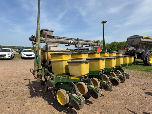 John Deere 7200 Planter