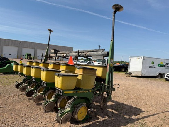 John Deere 7200 Planter