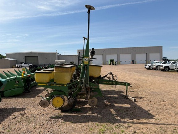John Deere 7200 Planter