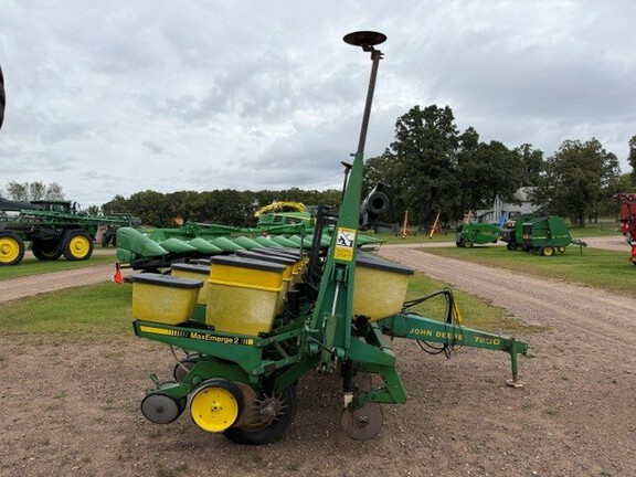 John Deere 7200 Planter
