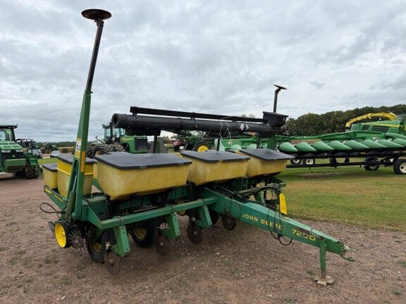 John Deere 7200 Planter