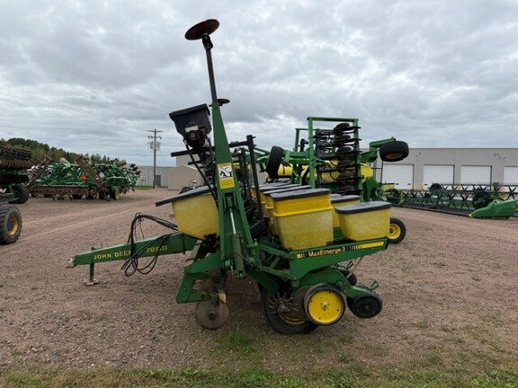John Deere 7200 Planter