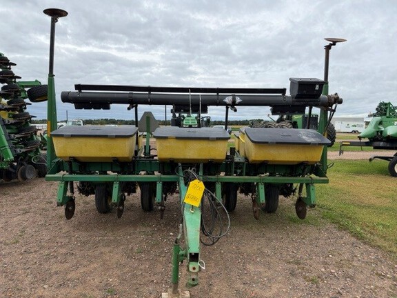 John Deere 7200 Planter