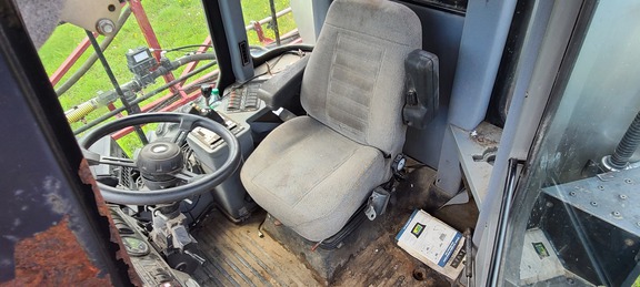 2001 Case IH SPX4260 Sprayer/High Clearance