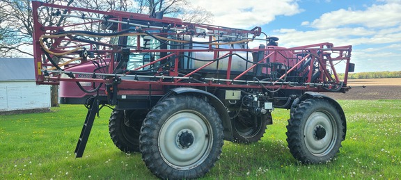 2001 Case IH SPX4260 Sprayer/High Clearance