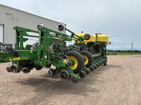 2021 John Deere 1775NT Planter