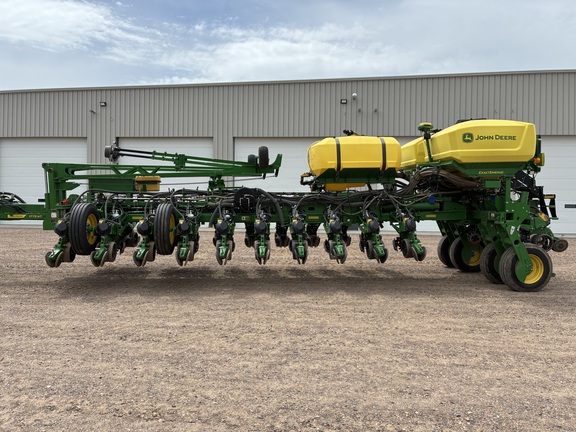 2021 John Deere 1775NT Planter