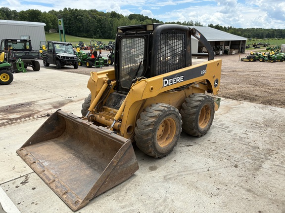 2005 John Deere 320 Skid Steer Loader