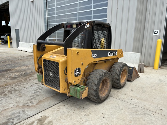 2005 John Deere 320 Skid Steer Loader