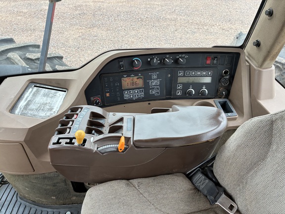 2006 John Deere 9520 Tractor 4WD