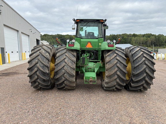 2006 John Deere 9520 Tractor 4WD