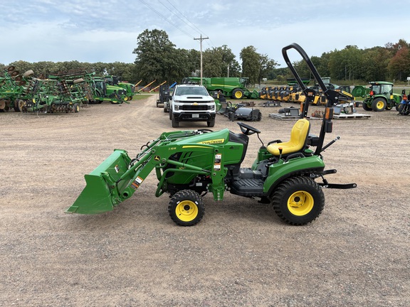 2021 John Deere 1023E Tractor Compact