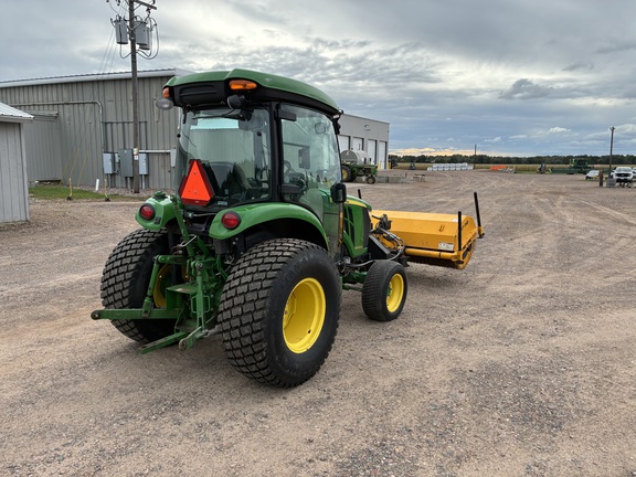 2016 John Deere 4066R Tractor Compact