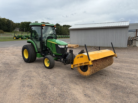 2016 John Deere 4066R Tractor Compact