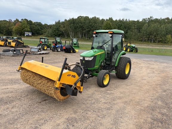 2016 John Deere 4066R Tractor Compact