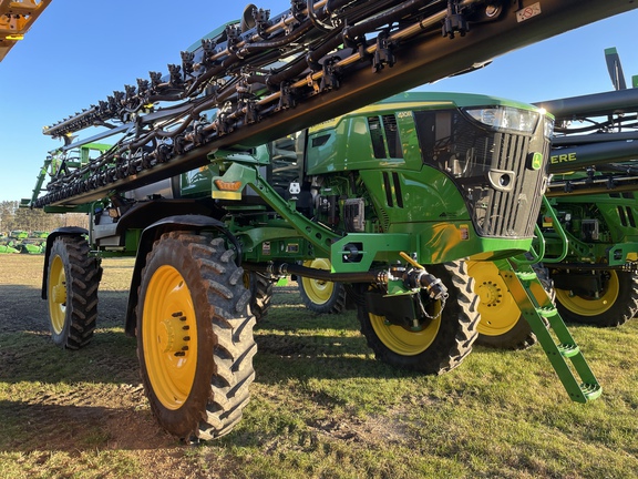 2023 John Deere 410R Sprayer/High Clearance