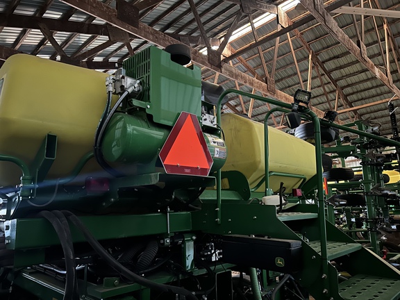 2012 John Deere DB60 Planter