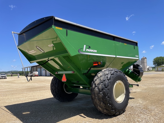 Parker 1048 Grain Cart