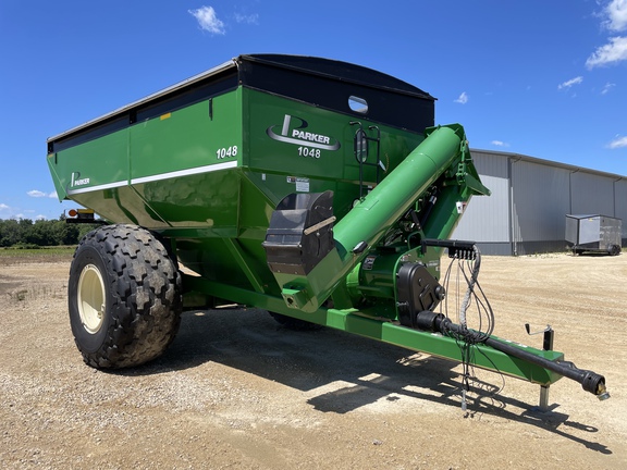 Parker 1048 Grain Cart