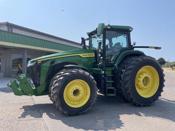 2023 John Deere 8R 370 Tractor