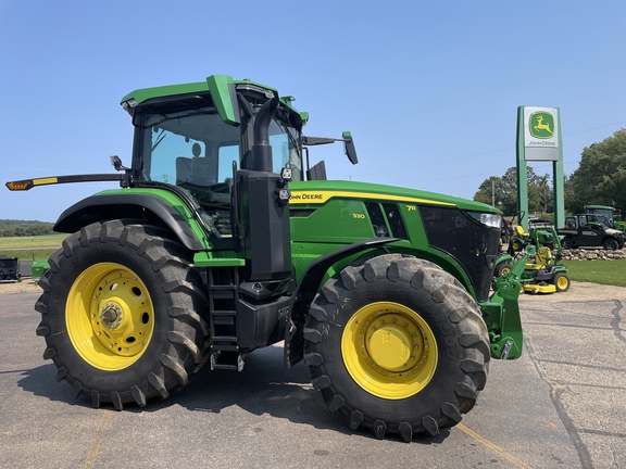 2023 John Deere 7R 330 Tractor