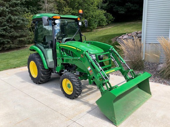 2022 John Deere 3039R Tractor Compact