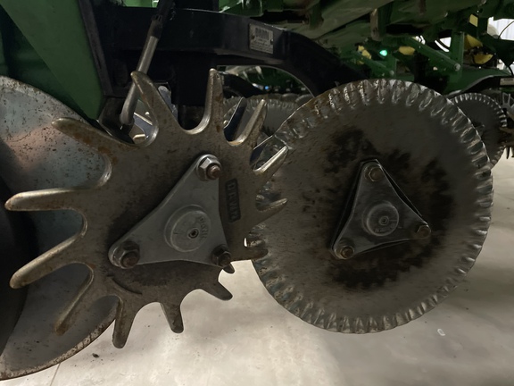 2012 John Deere 1770NT CCS Planter